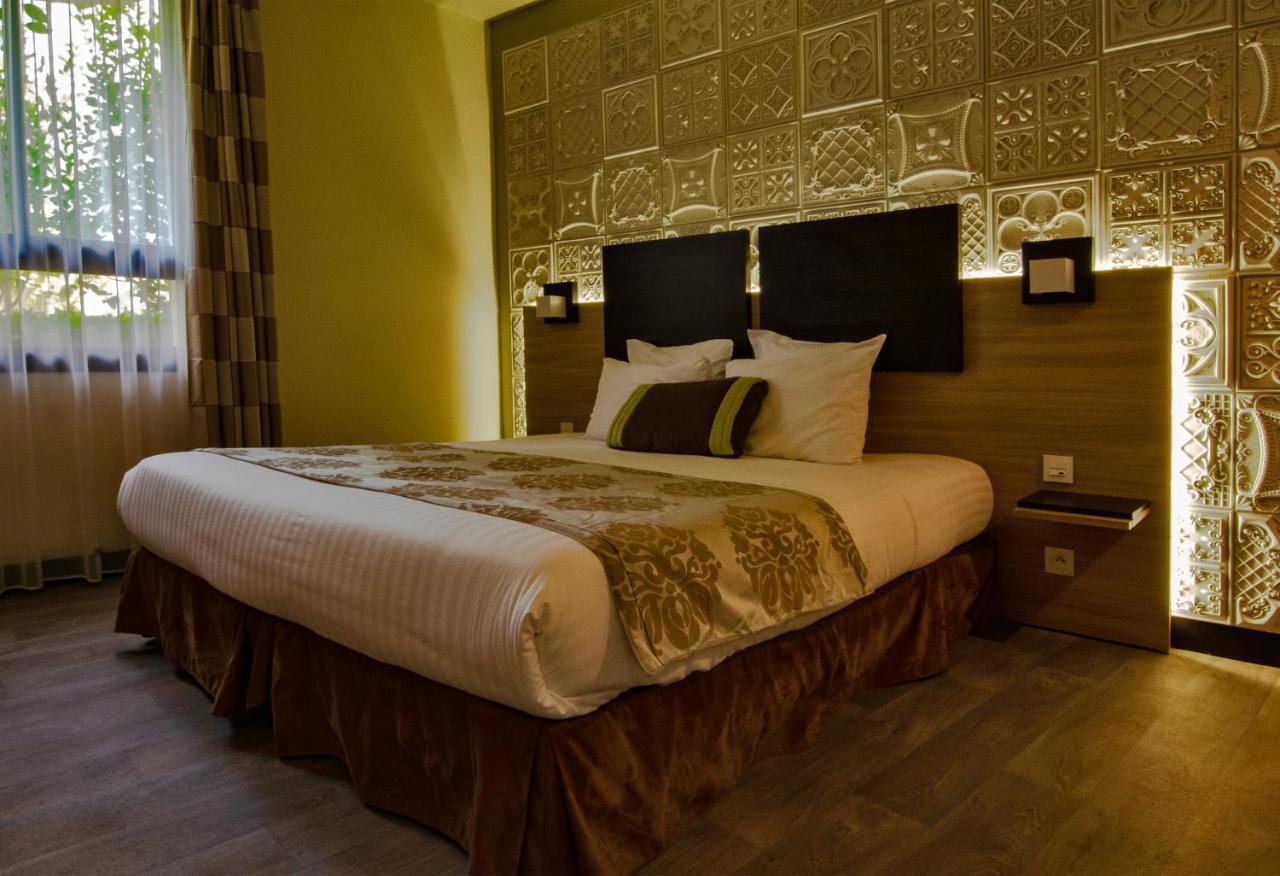 Au Grand Hotel De Sarlat - Pavillon De Selves ภายนอก รูปภาพ