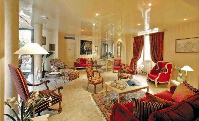 Au Grand Hotel De Sarlat - Pavillon De Selves ภายนอก รูปภาพ